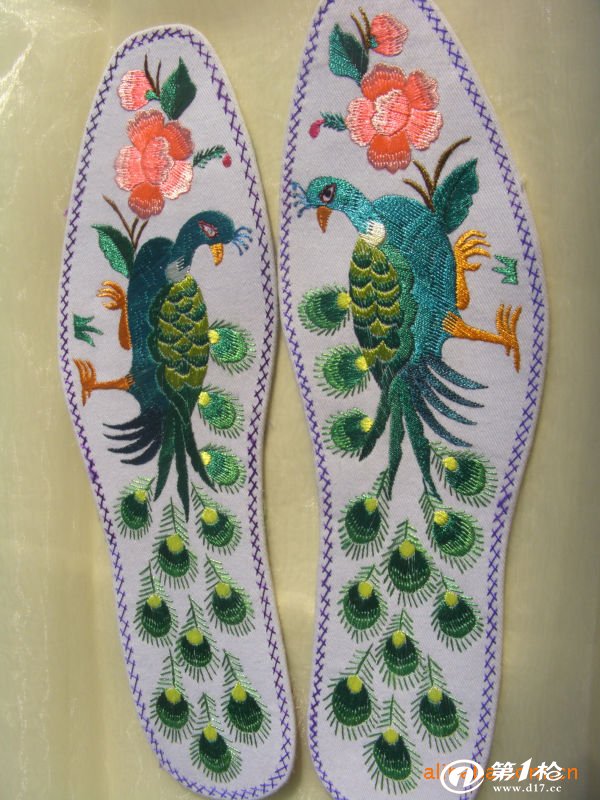 庆阳手工绣花鞋垫,手工编织 有十二生肖 凤凰 各种花朵 情侣